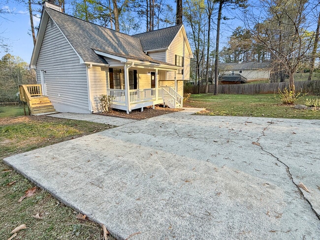 Foto del edificio - 234 Hillcrest Dr