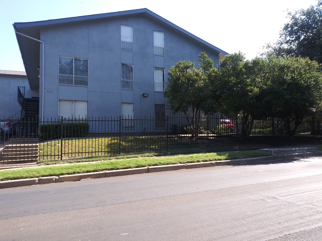Primary Photo - 3100 Elizabeth St