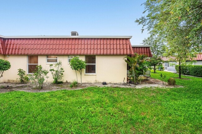 Building Photo - 289 Cape Cod Cir