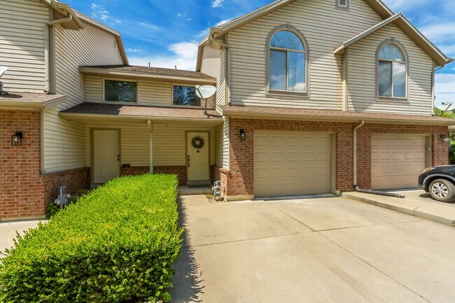 Building Photo - 1137 Holmes Creek Ln