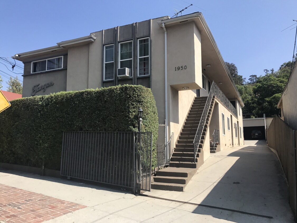 Primary Photo - 1950 Echo Park Ave