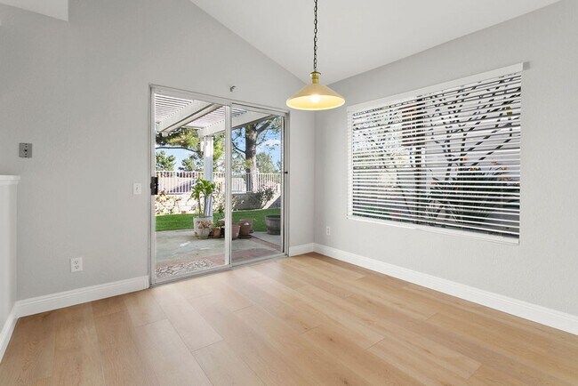Building Photo - Updated 3 Bedroom Detached Home in Glenwoo...