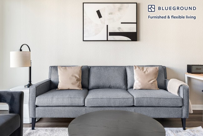 Foto del edificio - 5648 Bay St