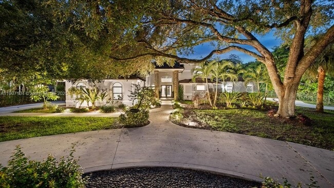 Foto del edificio - 5831 NW 81st Terrace