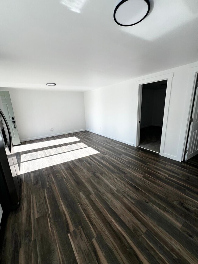 Photo - 804/806 S Marion Ave Apartment