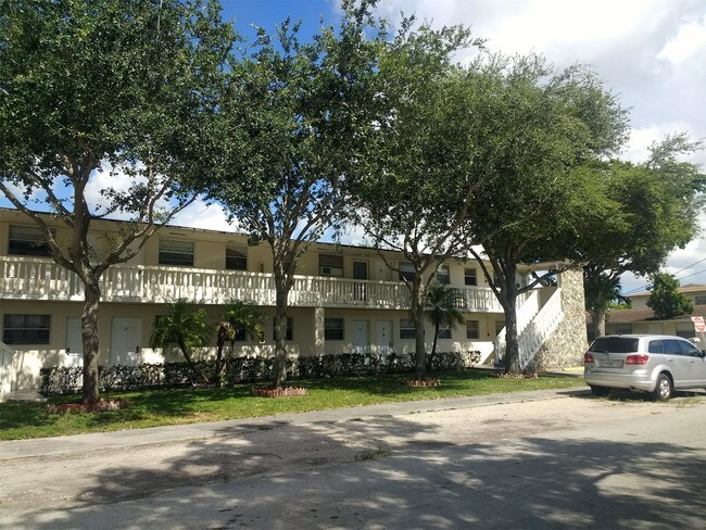 Foto del edificio - 7200 W 11th Ct