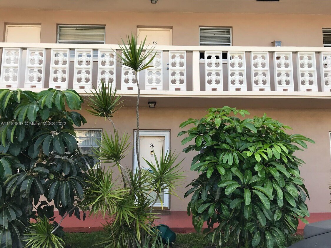 2836 Fillmore St Unit 30, Hollywood, FL 33020 Condo for Rent in