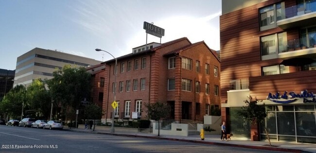 Building Photo - 139 S Los Robles Ave