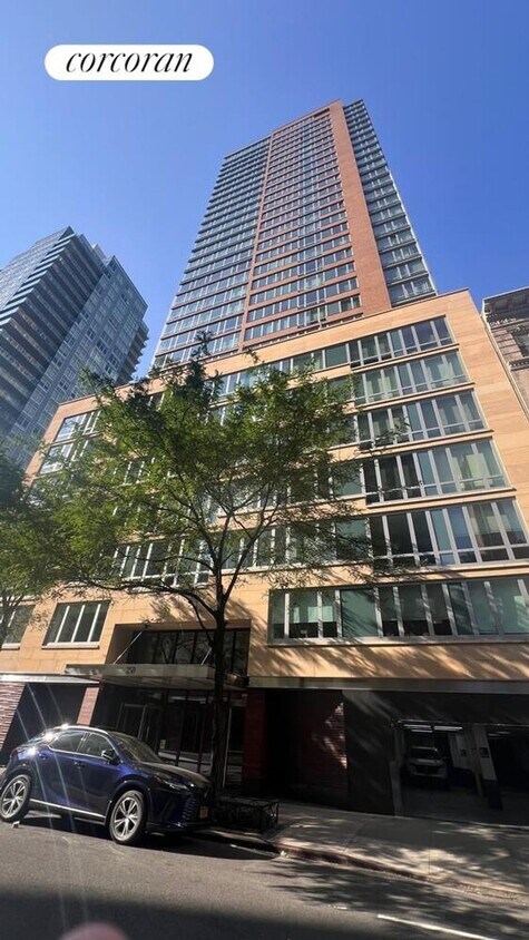 Foto principal - 250 E 53rd St