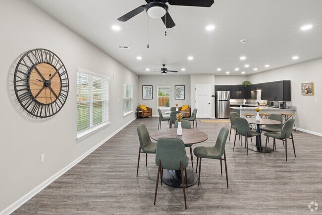 Interior de la casa club - Bennington Park