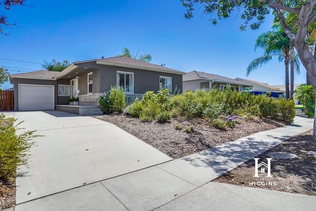 Building Photo - 5716 Hazelbrook Ave