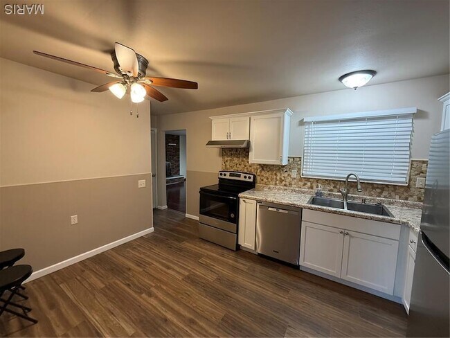 Foto del edificio - 3335 Ipswich Ln