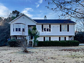 Building Photo - 2117 Brandy Woods Dr SE