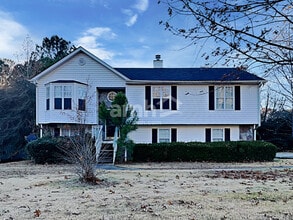 Building Photo - 2117 Brandy Woods Dr SE