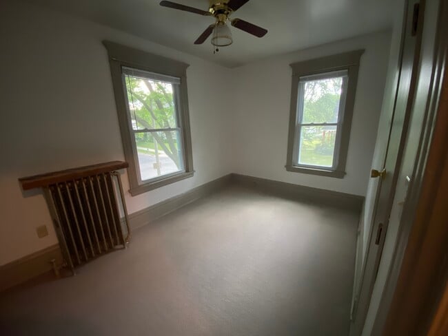 Dormitorio (1 de 2) - 2226 N Dupont Ave N