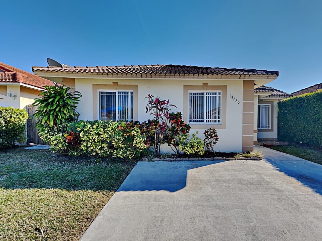 Primary Photo - 14280 SW 177th Ter