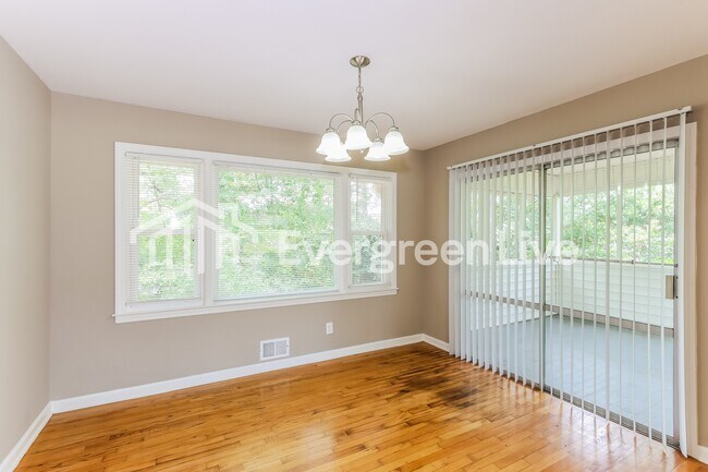 Foto del edificio - 1835 Pisgah Rd