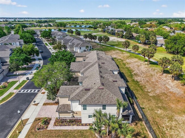 Building Photo - 1323 Priory Cir