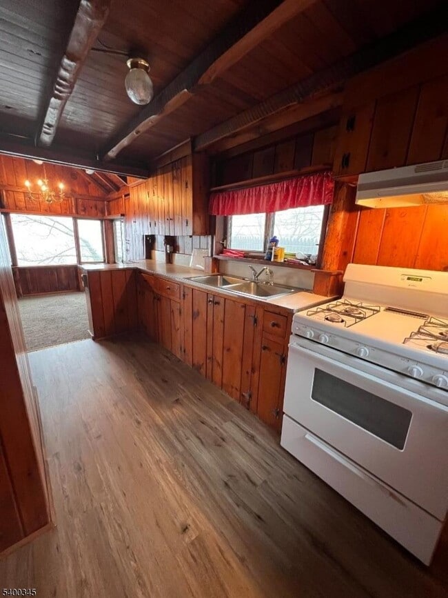 Foto del edificio - 12 Gifford Rd