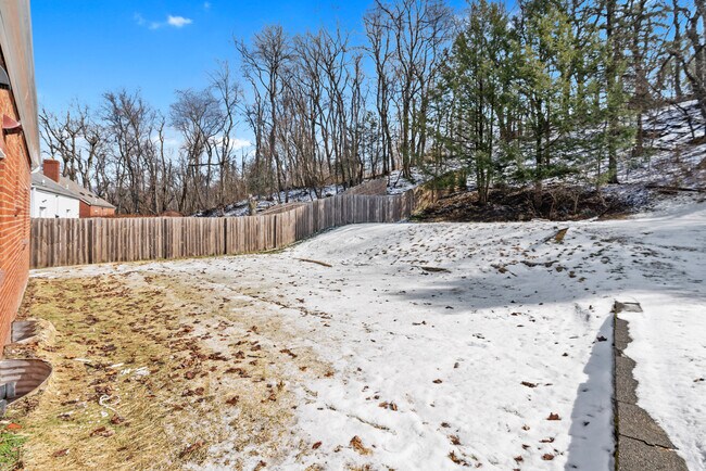 Building Photo - 4484 Scherling St