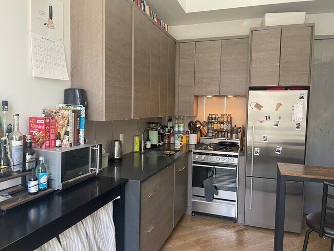 Foto del edificio - 1192 Bedford Ave