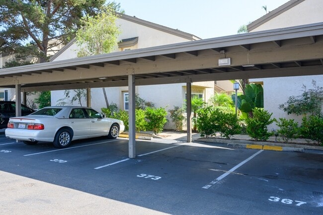 Building Photo - 8529 Villa La Jolla Dr