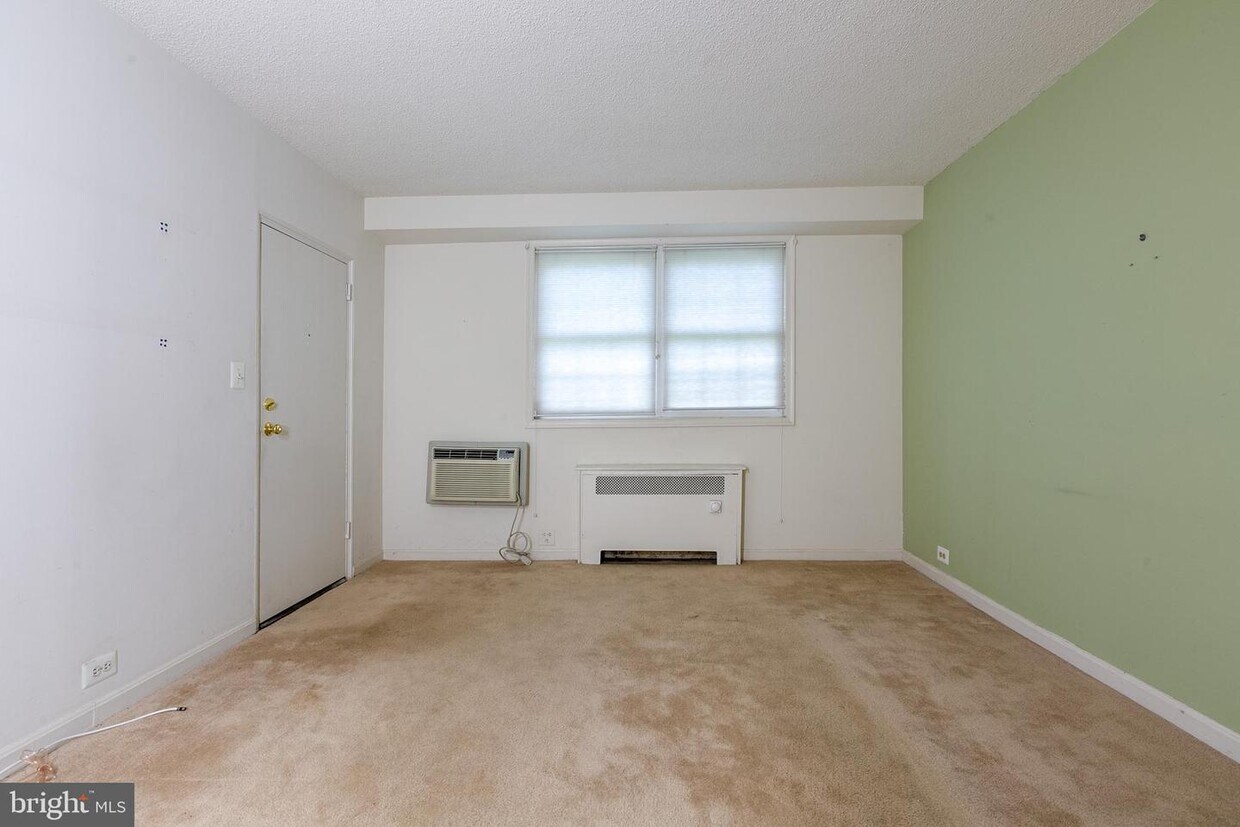 Primary Photo - 203 N Trenton St