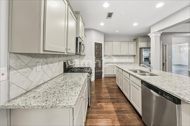 Foto del edificio - 1867 Bloom Ct