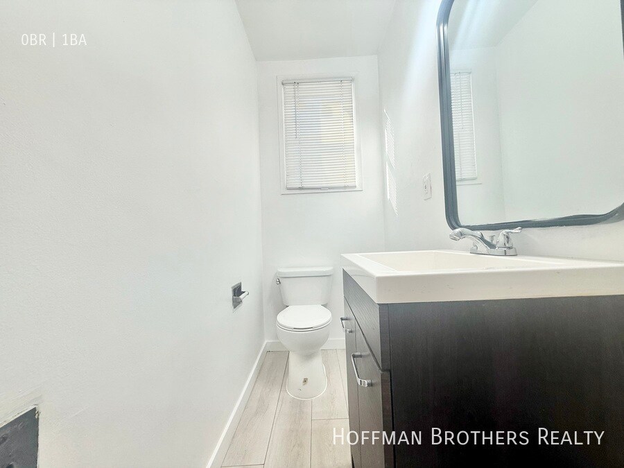 Foto del edificio - 905 Fedora St