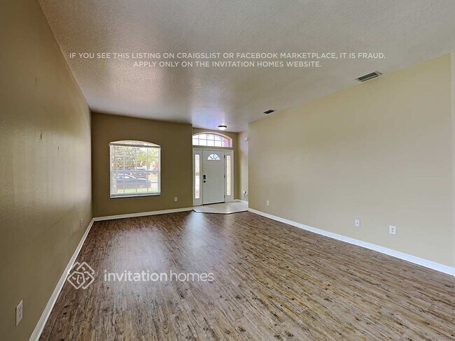 Foto del edificio - 1888 Sun Gazer Dr