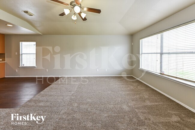 Foto del edificio - 18622 Desert Marigold Dr