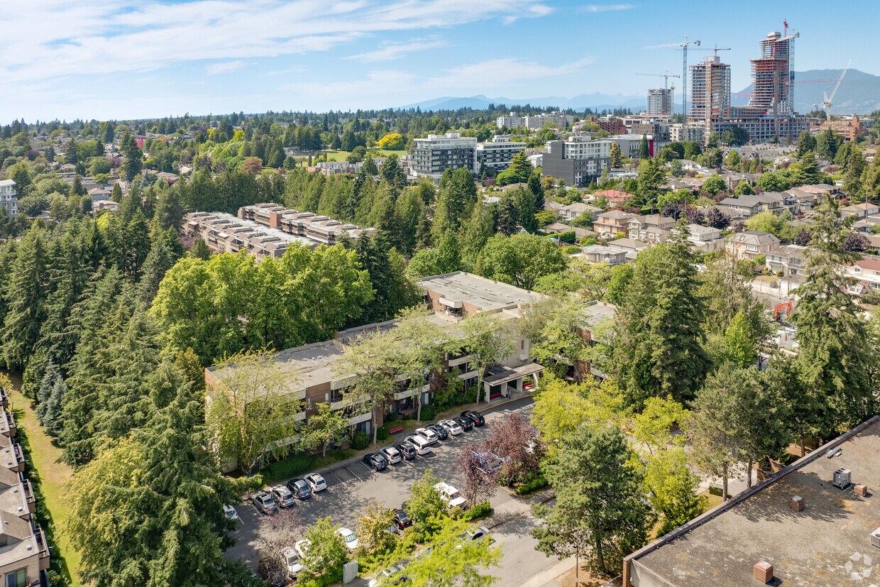 Aerial Photo - Southvan Manor