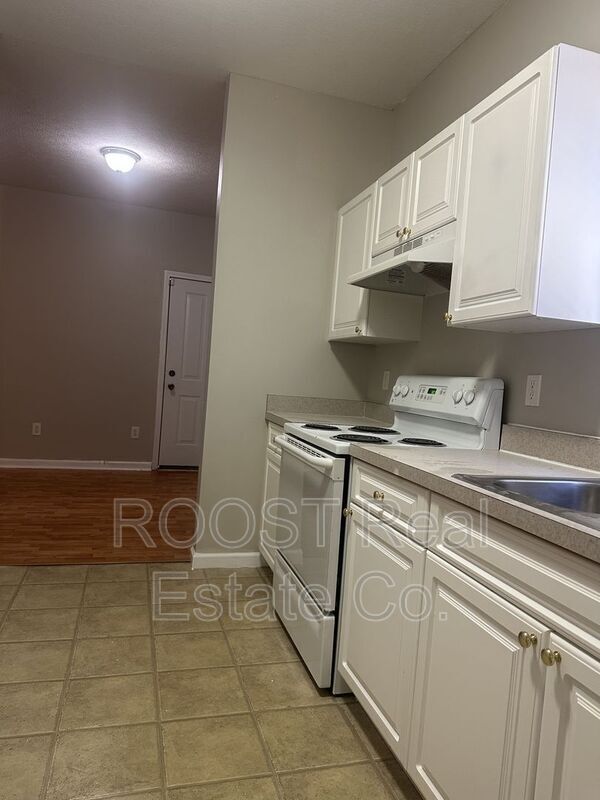 Building Photo - 2476 Tree Knoll Ct
