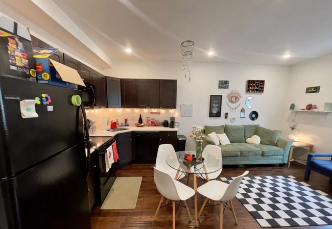 Building Photo - Newly Renovated Apartments-Temple University