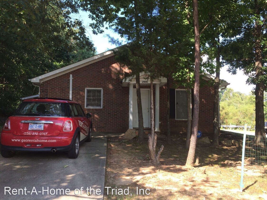 Primary Photo - 2 br, 1 bath House - 2900 Twin Lakes Drive