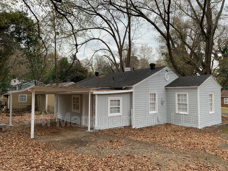 Foto principal - 4692 Beecher St