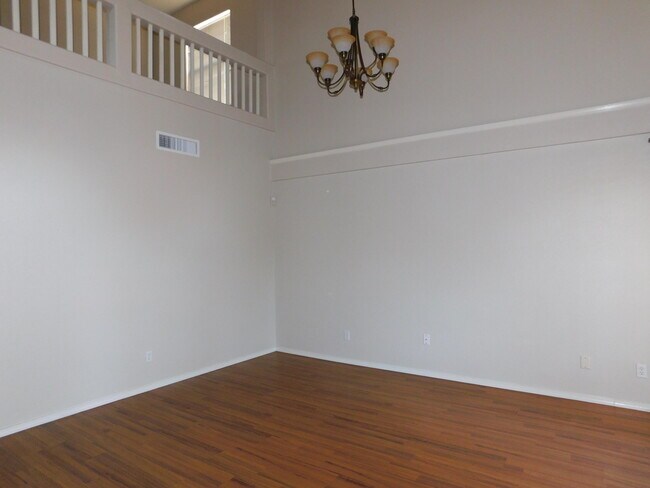 Building Photo - 12604 Sun Terrace Ave