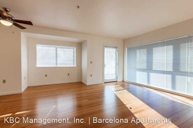 Building Photo - 1 br, 1 bath Apartment - 210 NW 20th Ave 2...