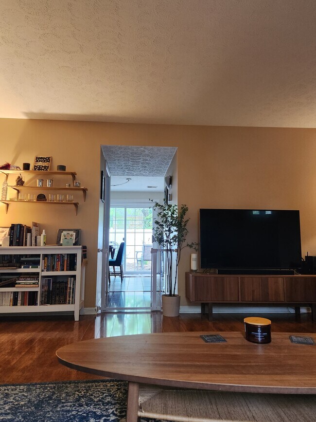 Foto del edificio - 1226 Westlynne Way