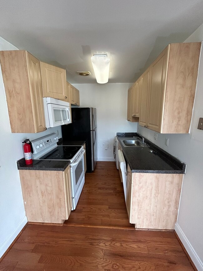 1005 Chillum Rd Unit 402, Hyattsville, MD 20782 Condo for Rent in