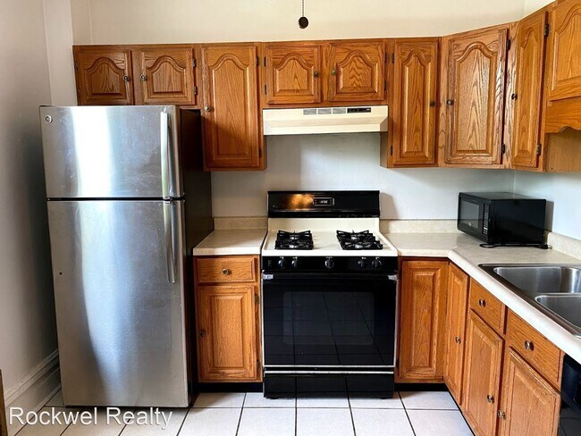 Building Photo - 3 br, 2 bath House - 6331 1/2 Walnut Street