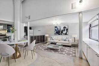 Building Photo - 83 Montgomery St