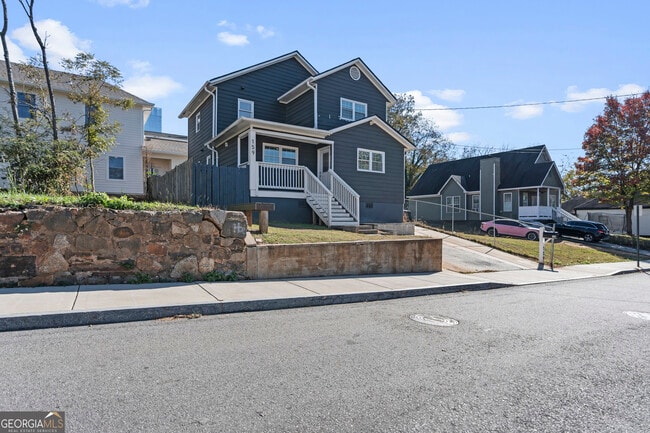 Building Photo - 159 Walnut St NW