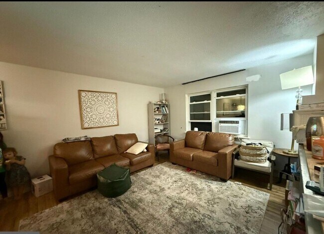 Foto del edificio - 1001 Ellman Ln