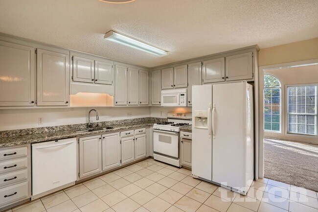 Foto del edificio - 4006 Cinnamon Fern Ln