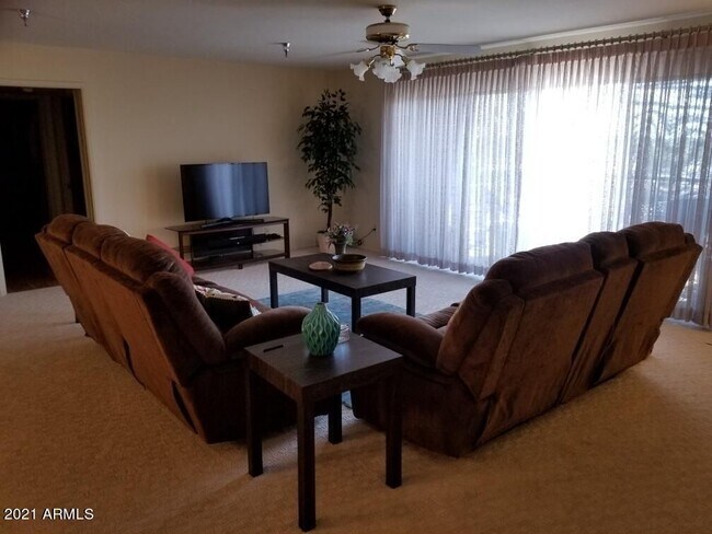 Foto del edificio - 425 S Parkcrest