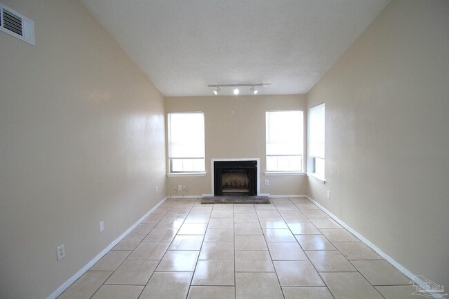 Building Photo - 7806 Calahan Pl