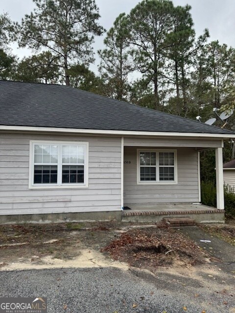 Building Photo - 130b Coach Lee Hl Blvd