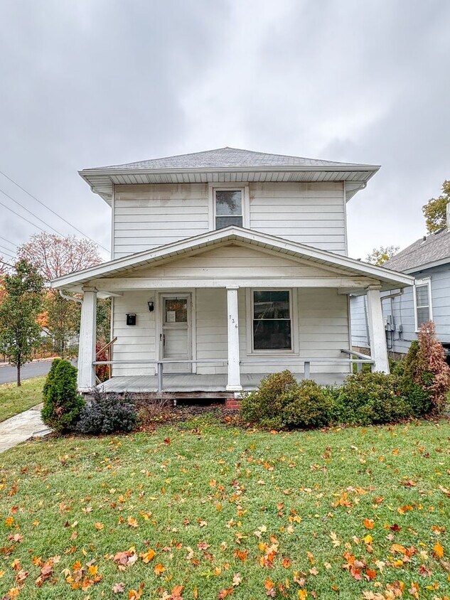 Primary Photo - $1,095 - 2 Bed, 1.5 Bath House in Independ...