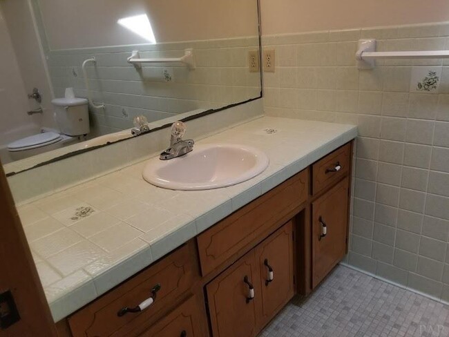 Building Photo - 720 S 72nd Ave